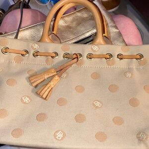 Dooney & Bourke